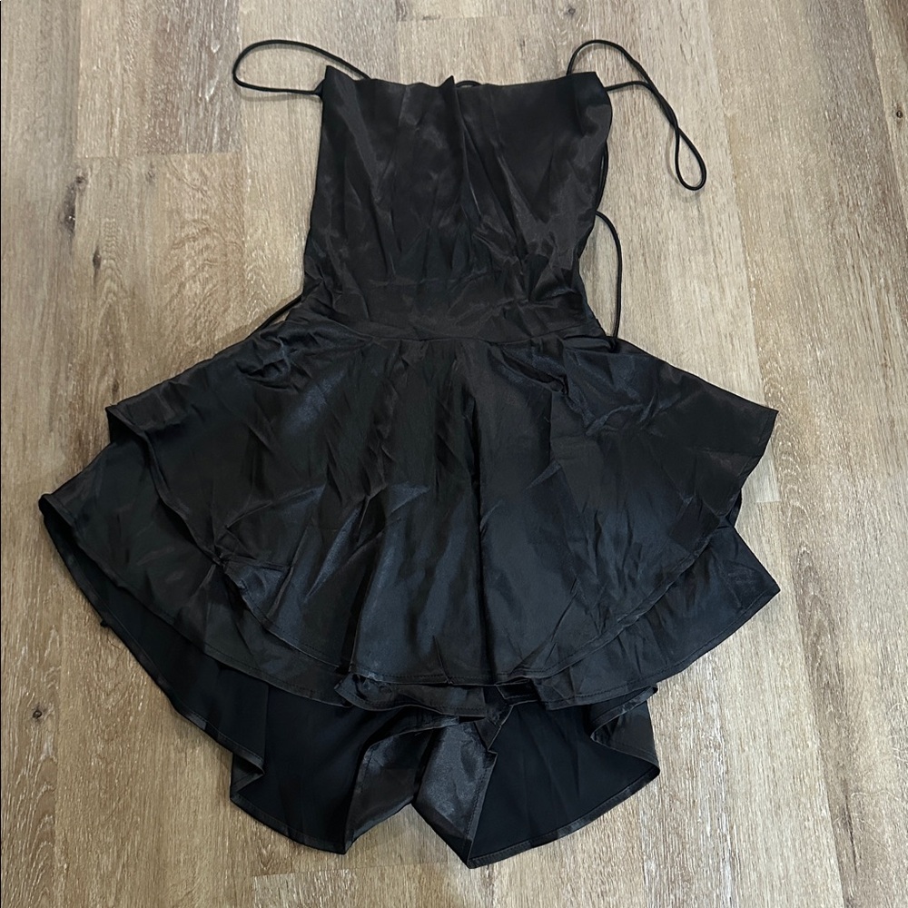 Elegant Black Layered short romper - open lace back small